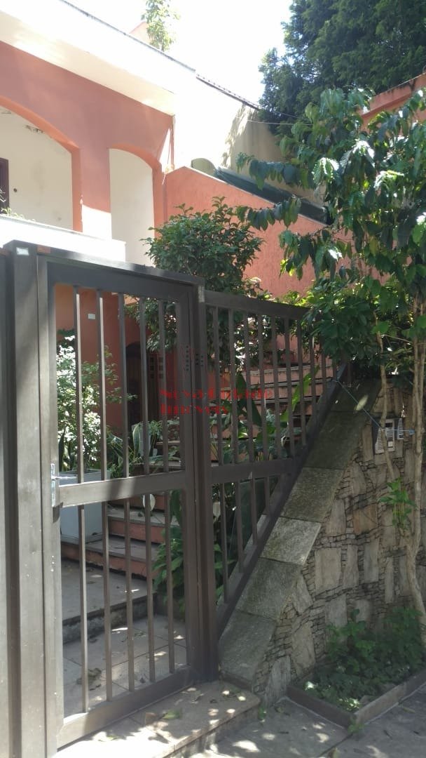 Excelente sobrado no Jardim Prudência (ENORME)!!!