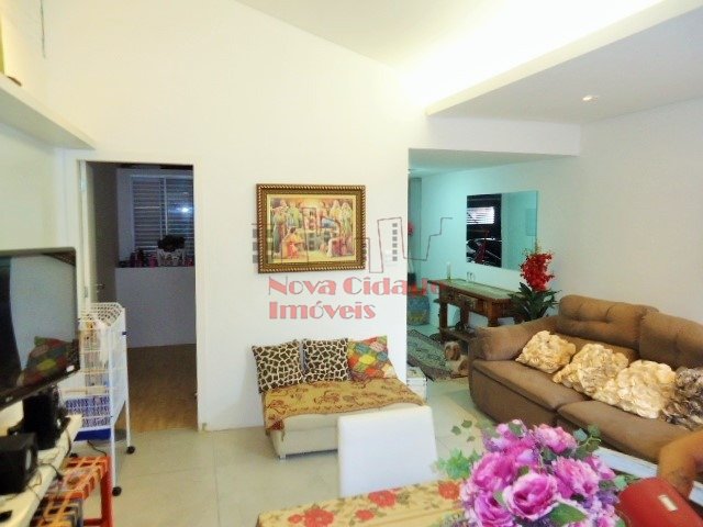 Vila Olímpia! Excelente casa reformada em rua tranquila e arborizada