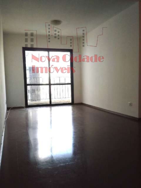 Vila Olímpia! Apartamento REFORMADO c/3 dormitórios (76 m²) com varanda e 1 vaga à venda