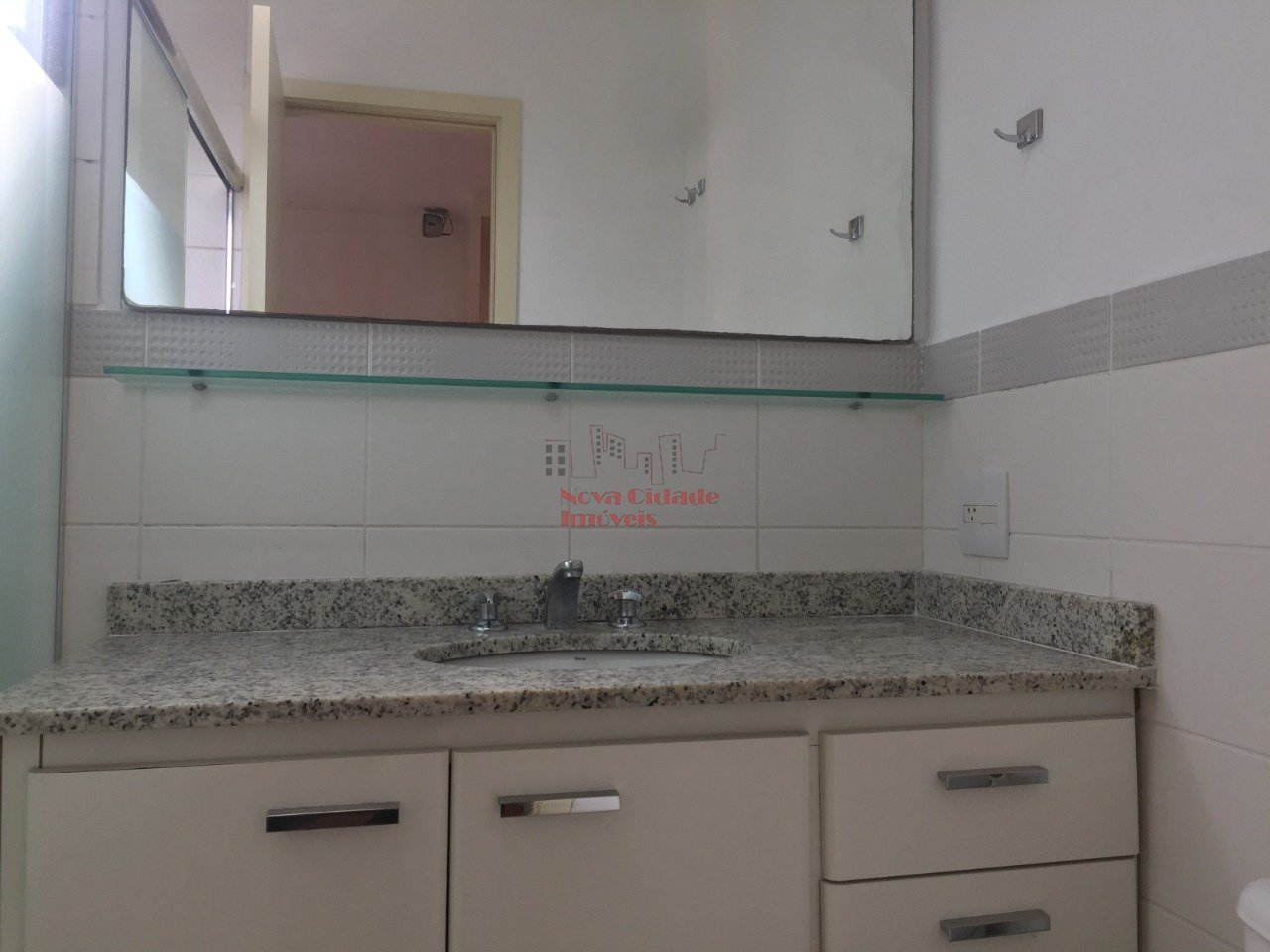 Vila Olímpia! Apto 1 dorm. MOBILIADO (55 m²) com 1 vaga para venda