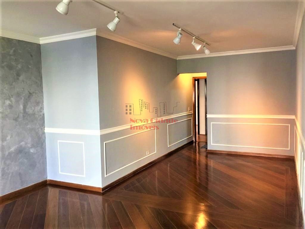 Flat de 54 mts² com 2 dorm. e varanda no Brooklin!