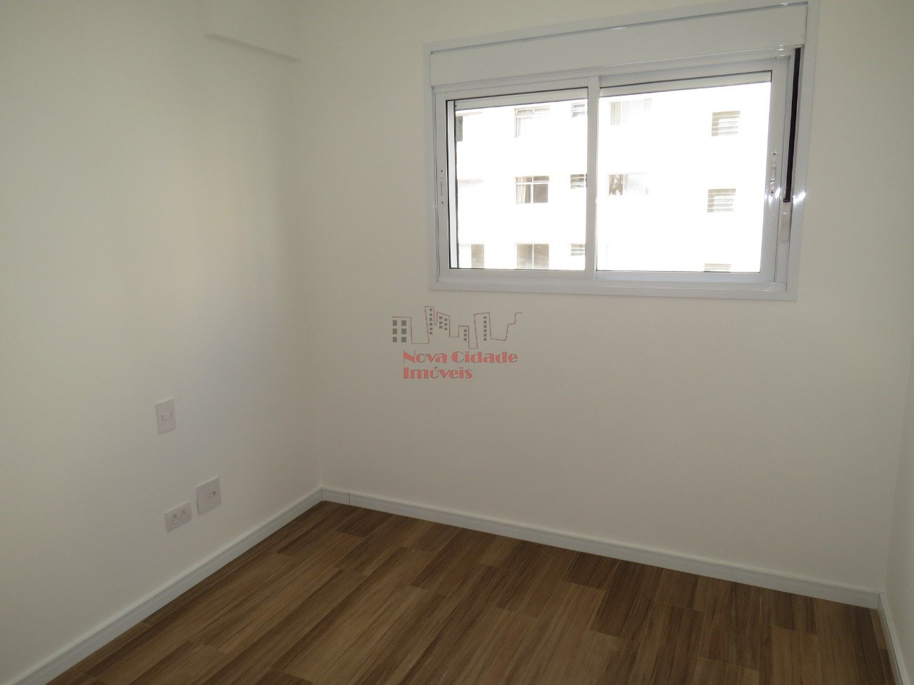 Pinheiros! Apto semi-mobiliado 220 mts² 3 suítes com 2 vagas