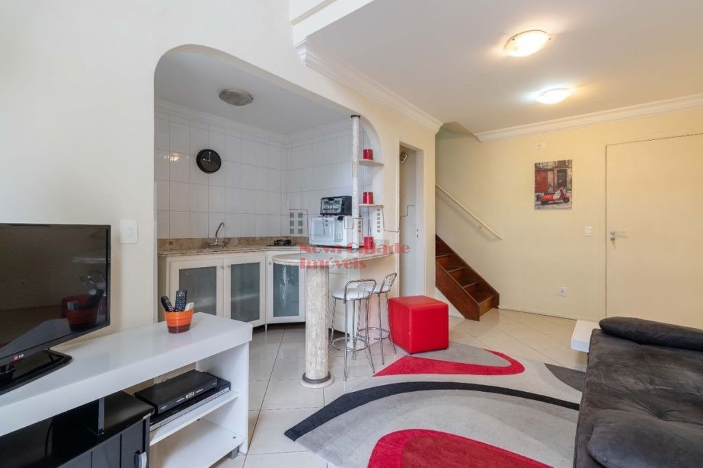 Moema! Duplex MOBILIADO com 43 m² (1 suíte) com 1 vaga à venda!