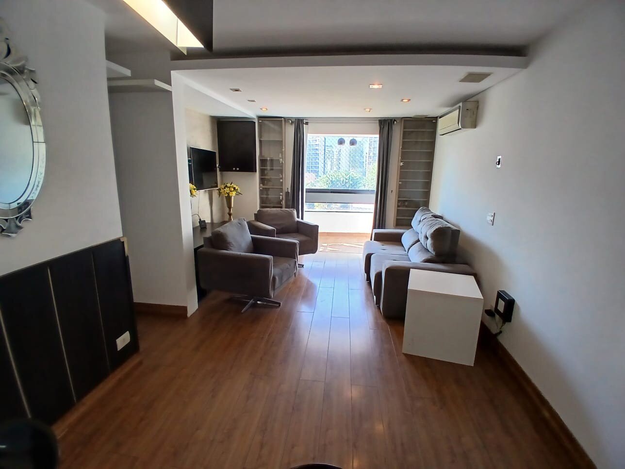 Vila Olímpia! Apartamento mobiliado 85 m² com 3 dormitórios(1 suíte) 2 banhs. 2 vagas à venda