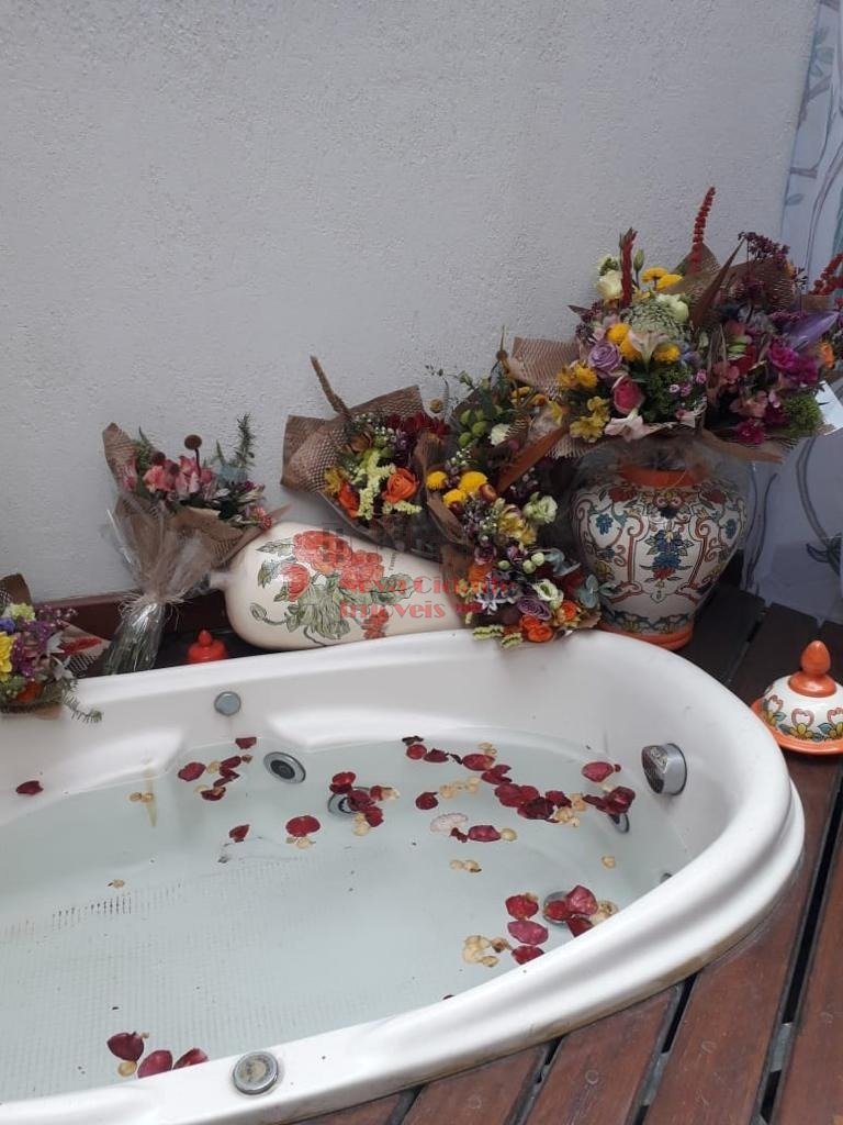 Vila Olímpia! Conjunto  60 m²  2 salas  3 banhs. 2 vaga para venda e locação