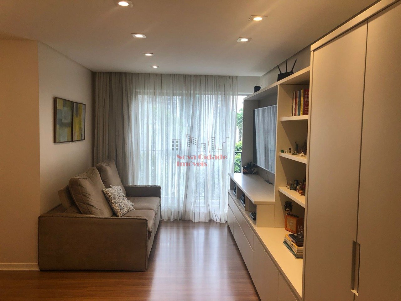 Vila Olímpia! Apartamento 72 m² reformado com 2 quartos e 1 vaga à venda