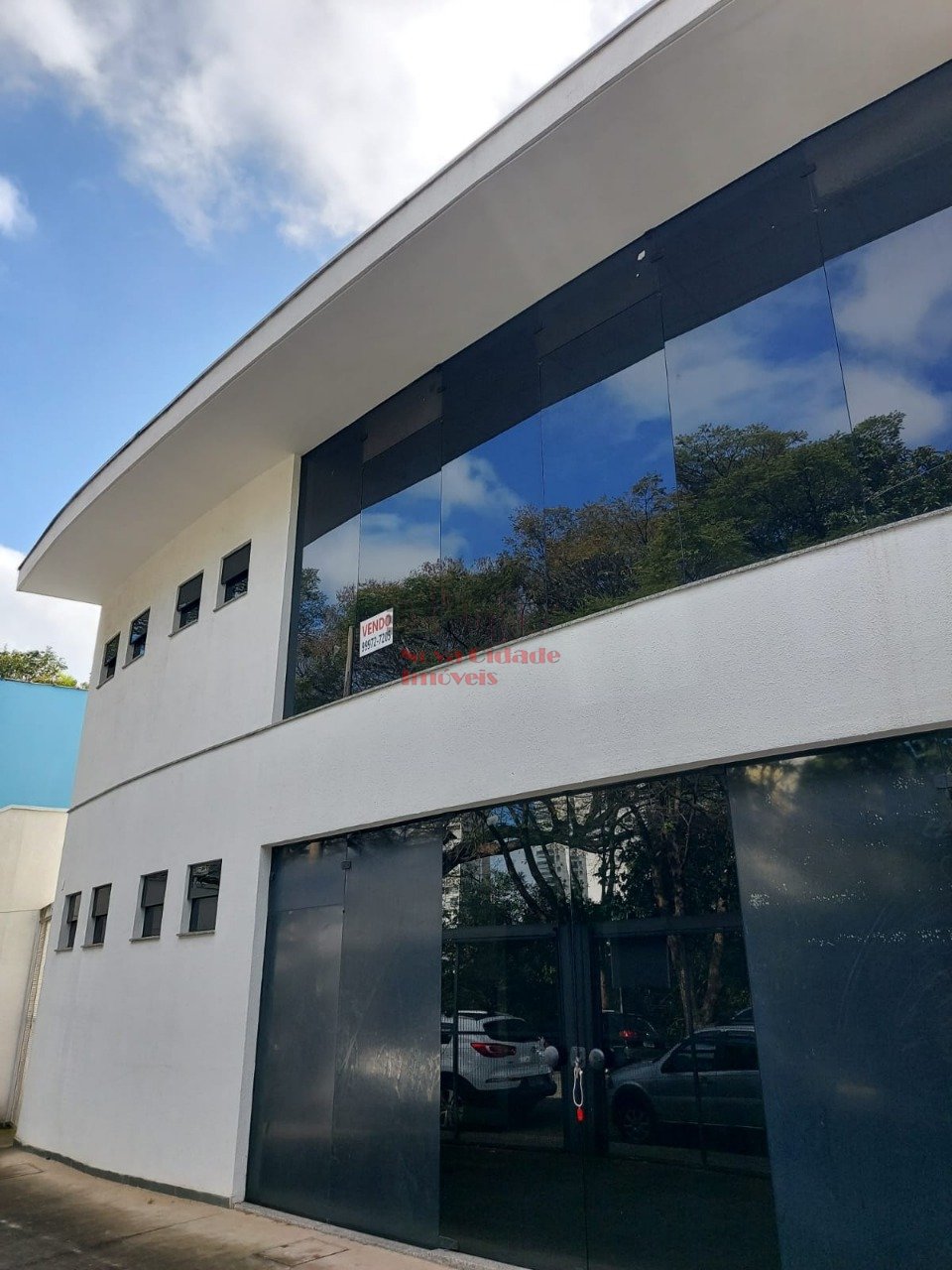 Prédio Comercial perto de Congonhas à venda!
