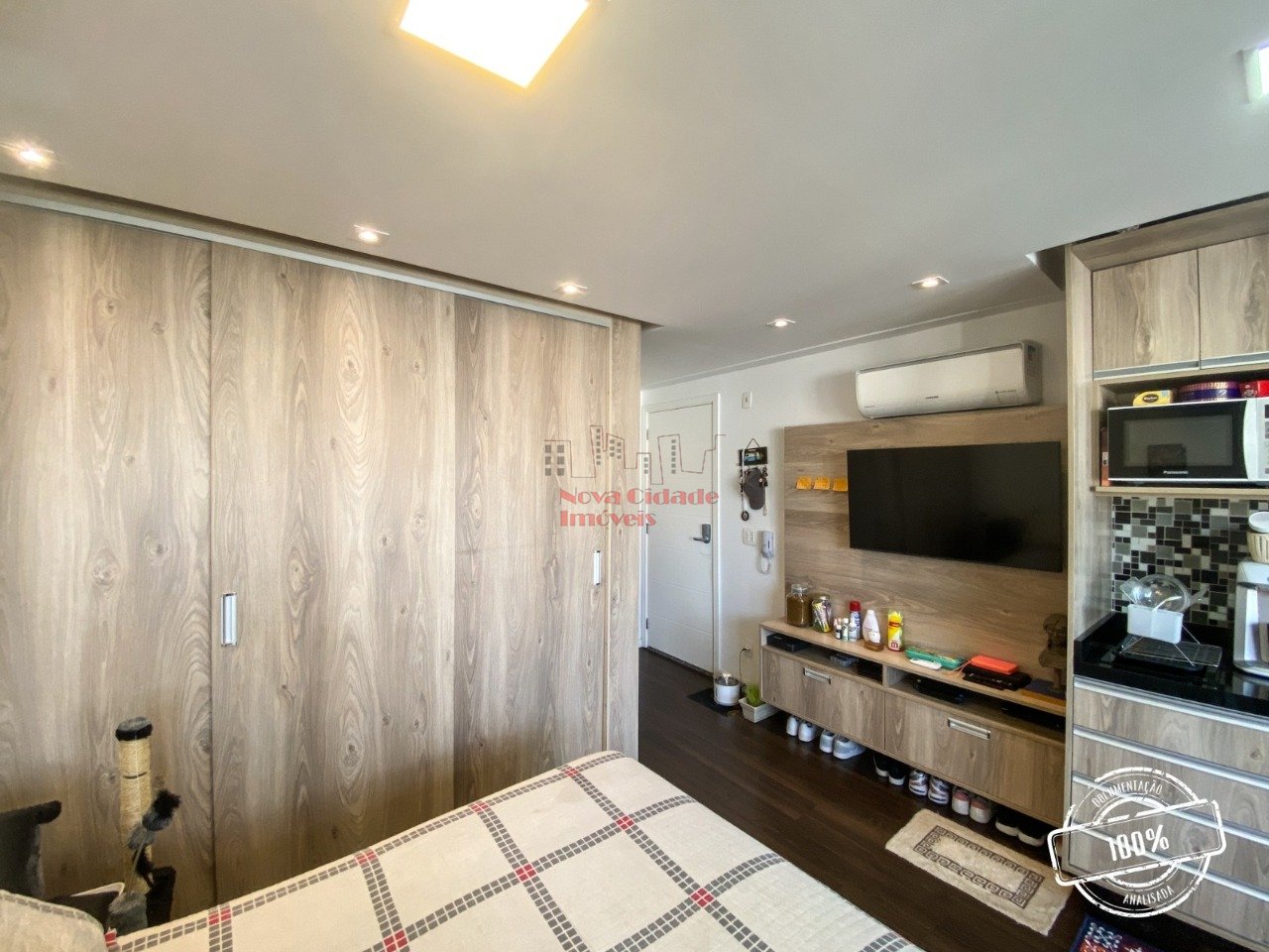 Vila Olímpia! Apto 82 m² 2 suítes 2 vagas à venda!
