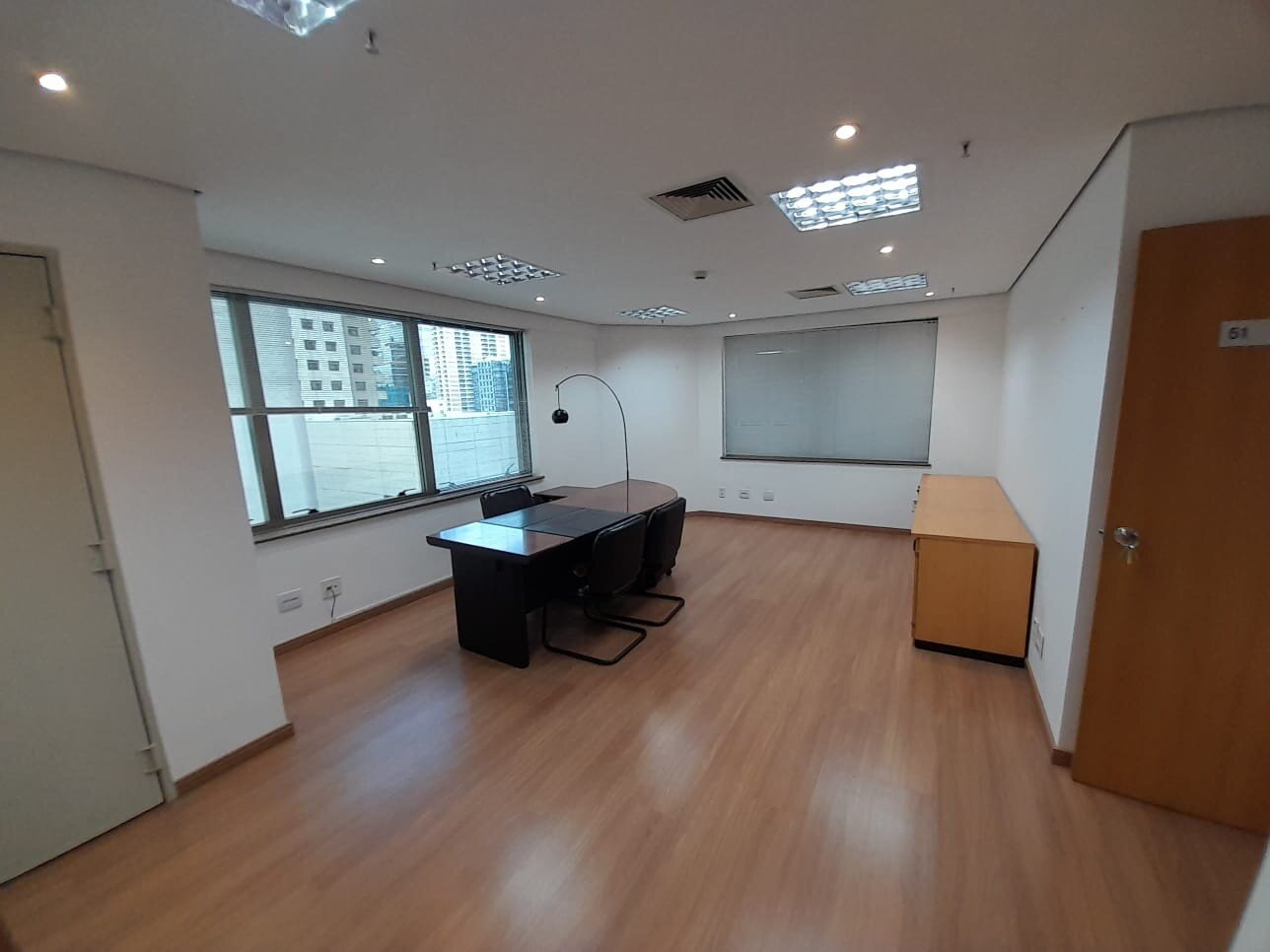 Pinheiros! Casa à venda, 300 m² 2 dorms.1 sala cozinha 2 banhs.
