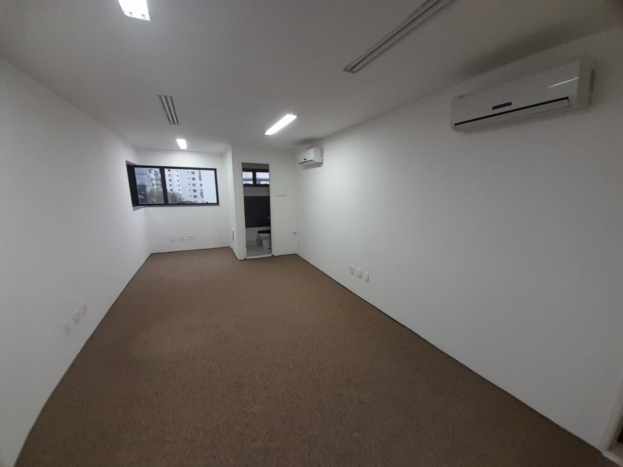 Vila Olímpia! Sala Comercial 30 m² 1 sala 1 banheiro e 1 vaga