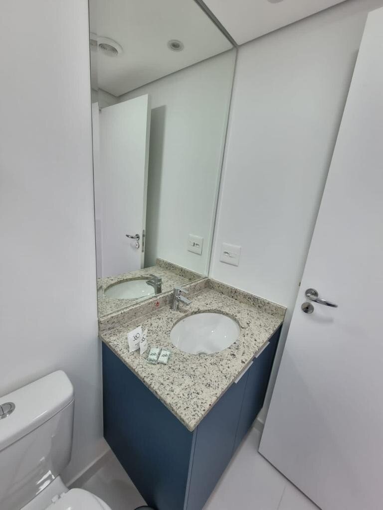 Vila Olímpia! Predinho comercial 720 m² (3 andares) com renda à venda!