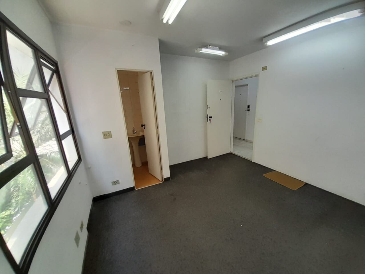 Itaim Bibi! Apto. 134 m² 3 dorms. 1 suite 3 banhs. 2 vagas à venda