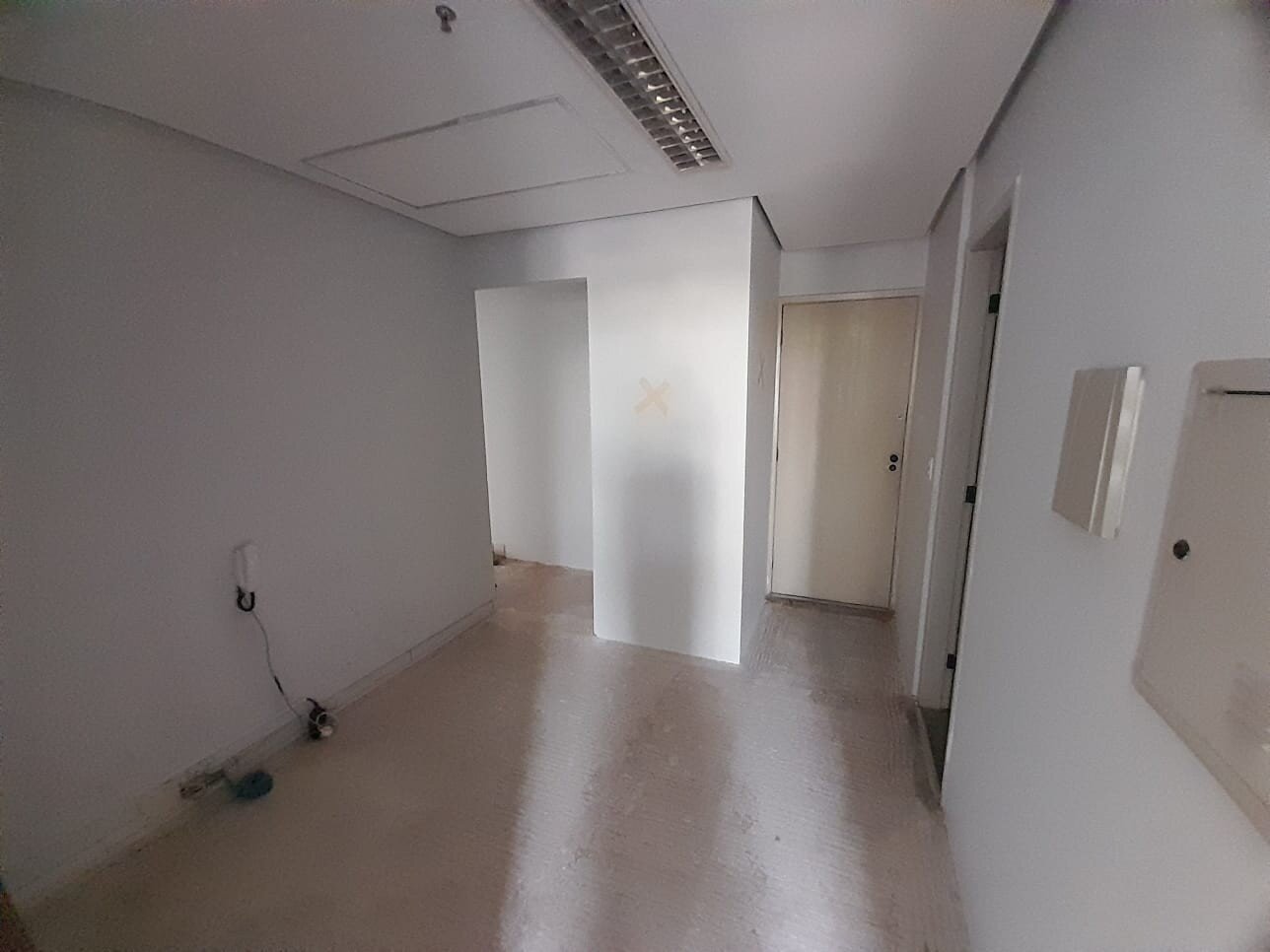 Itaim Bibi! Conjunto 100 m² 2 salas 3 banhs com 3 vagas a venda ou aluguel