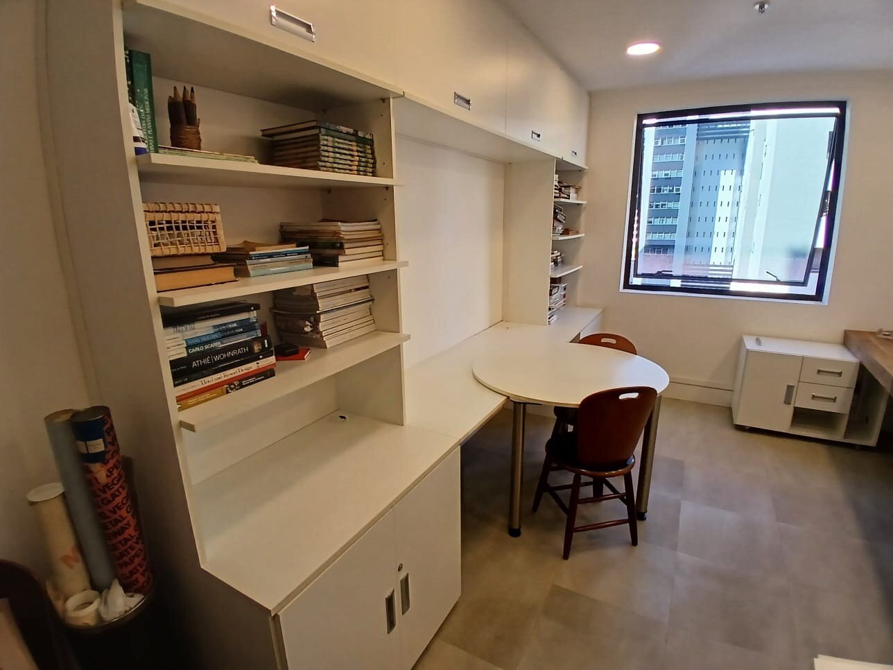 Vila Olímpia! Conjunto MOBILIADO 24 m² 1 banh. 1 vaga p/ venda ou locaçãol