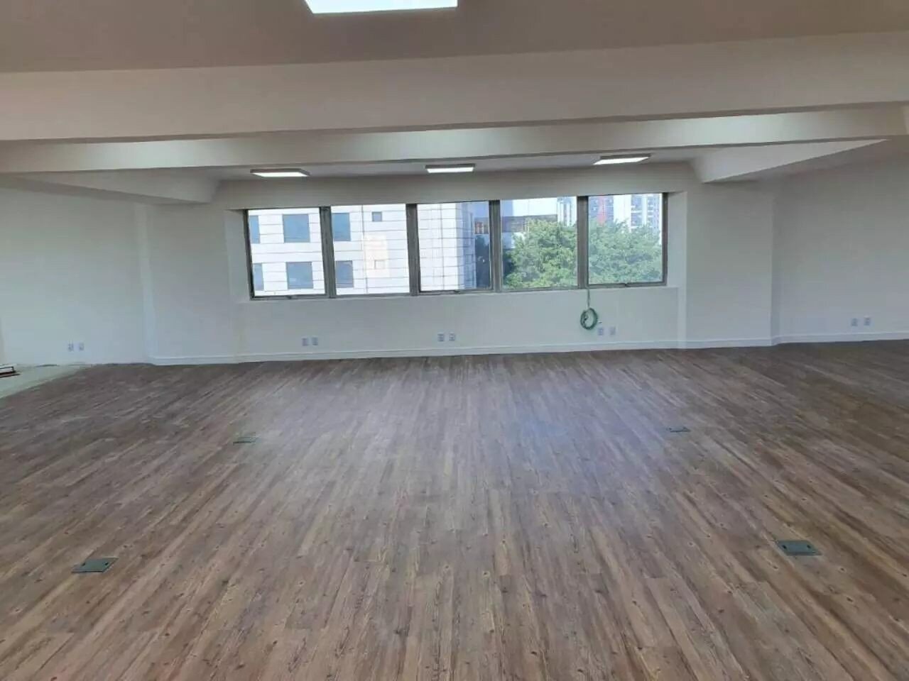 Brooklin! Conjunto comercial 204 m² 1 sala 3 banhs 4 vagas para venda e aluguel
