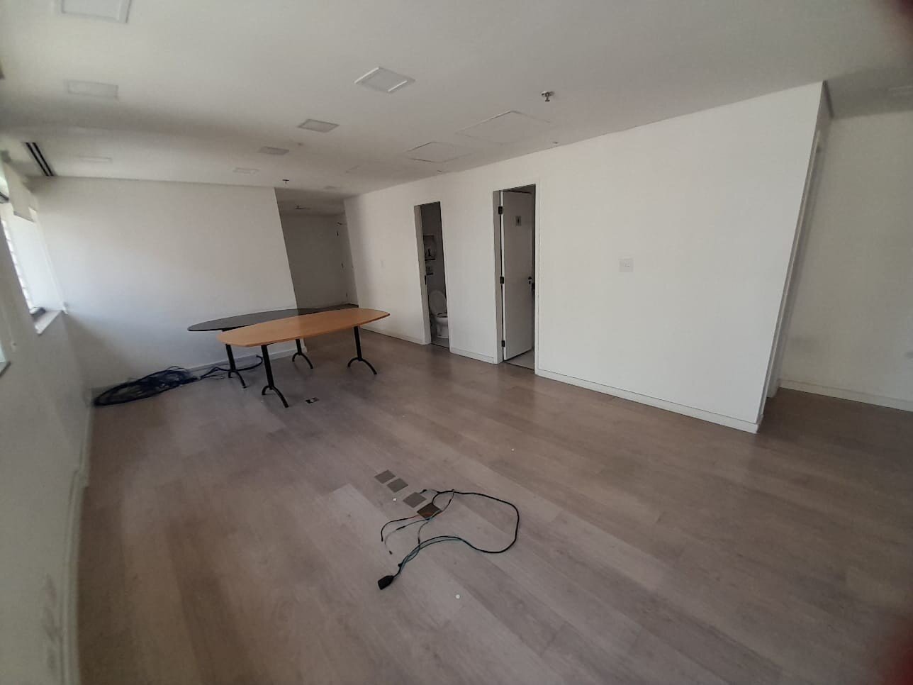 Brooklin! Conjunto comercial 204 m²  1 sala 3 banhs 4 vagas para venda e aluguel