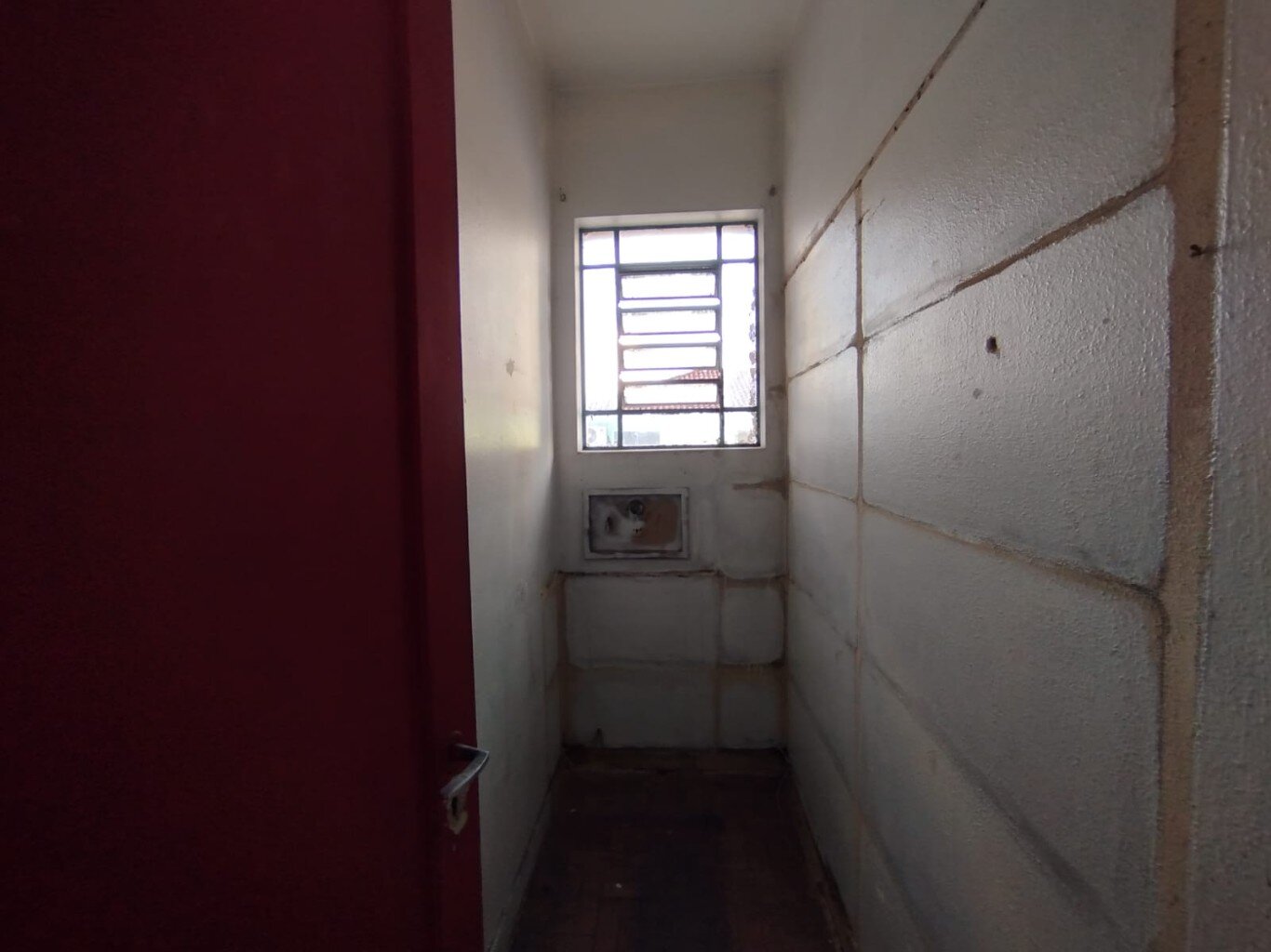Itaim Bibi! Sala comercial 25 m²  1 sala 1 banheiro com 1 vaga para venda
