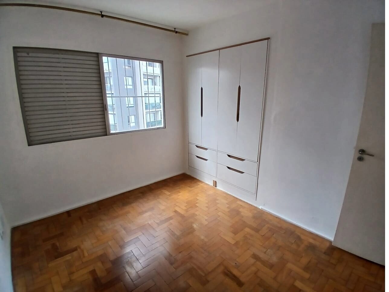 Vila Olímpia! Apto c/ 2 dorms (55m²) c/ 1 sala, banheiro e 1 vaga à venda