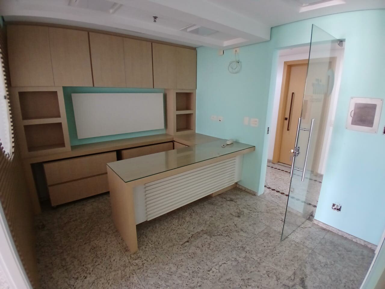 Vila Olímpia! Conjunto comercial de 40 m² 2 salas 2 banhs 2 vagas para venda