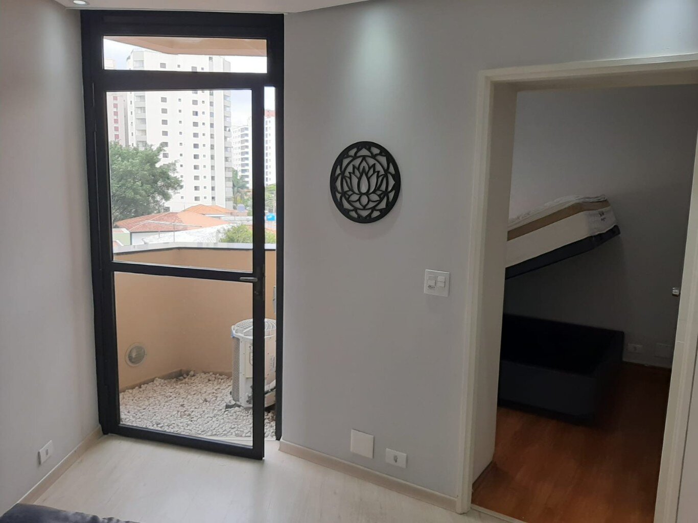 Moema! Studio 35 m² mobiliado com cozinha americana e 1 vaga