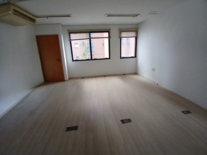 Vila Olímpia! Conjunto Comercial 102 m² 1 sala 4 banhs. 3 vagas p/ venda e locação