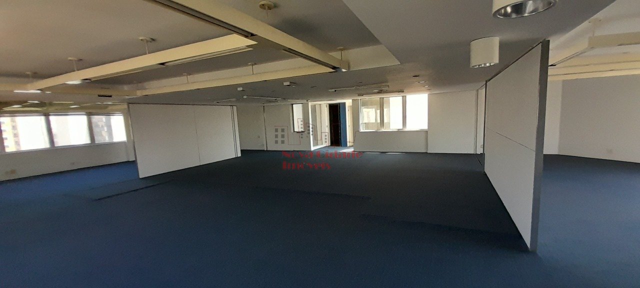 Brooklin! Conjunto comercial na Berrini (218,64 m²) com 3 banheiros e 3 vagas