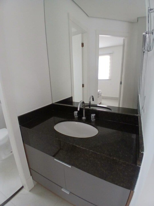 Vila Olímpia! Apto 86 m²  3 dorms. 1 suite 2banhs 2 vagas para venda