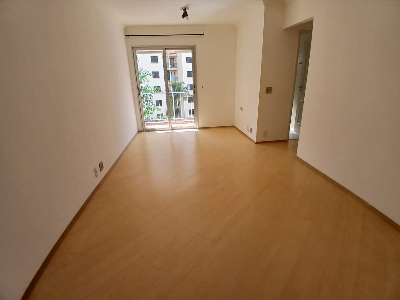 Vila Olímpia - Apto semi mobiliado (50 m²)  com 2 dorms 1 banheiro e 1vaga à venda 