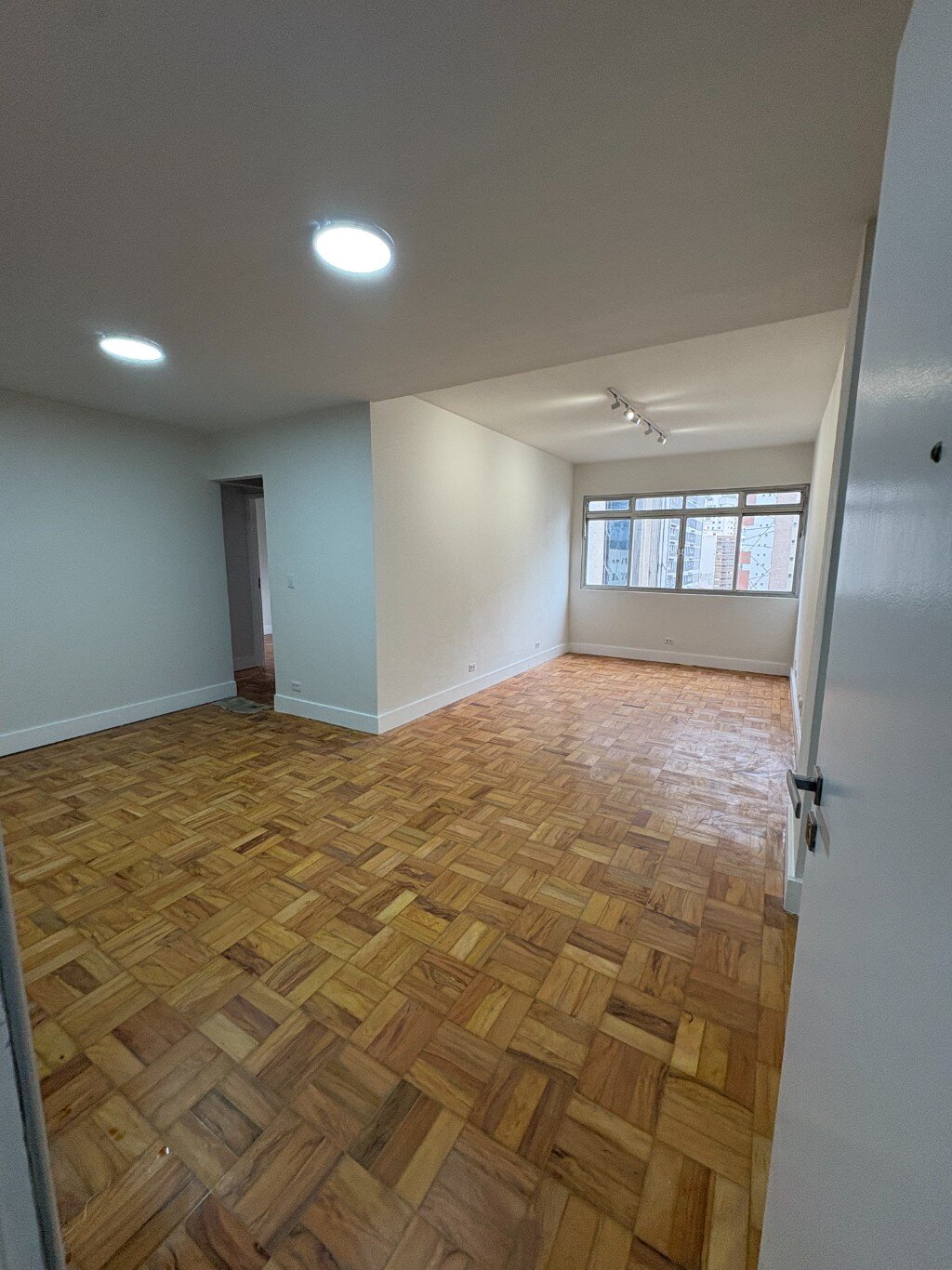 Vila Nova Conceição! Apartamento 3 dormitórios com 2 suítes e 1 vaga para venda ou locação