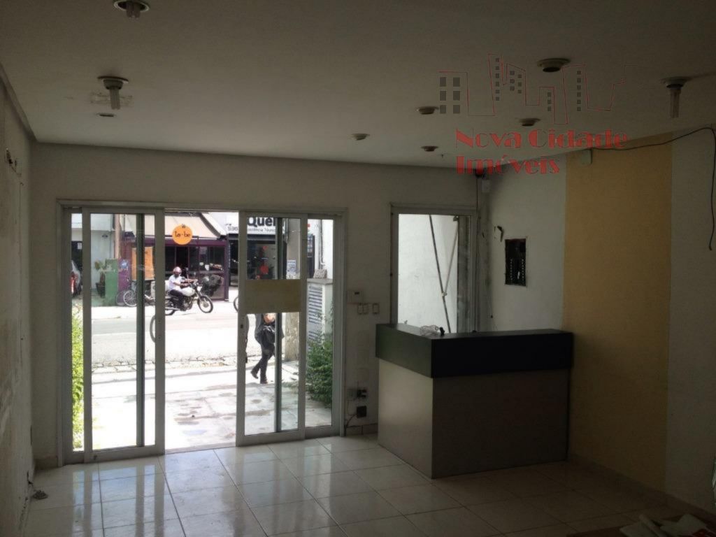 Vila Olímpia! Aptº reformado com 2 dorm., 1 suíte, 1 vaga, 2 banheiros à venda